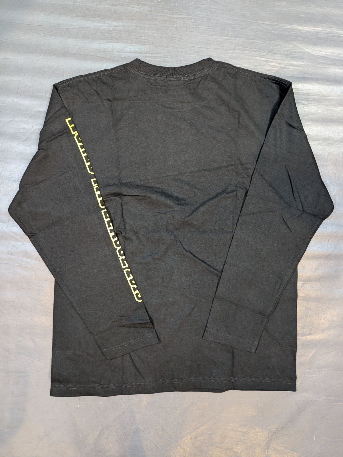 Hiroshima Toyo Carp × NJPW 'Four Heads, Four Colors' Long Sleeve T-Shirt (Black)