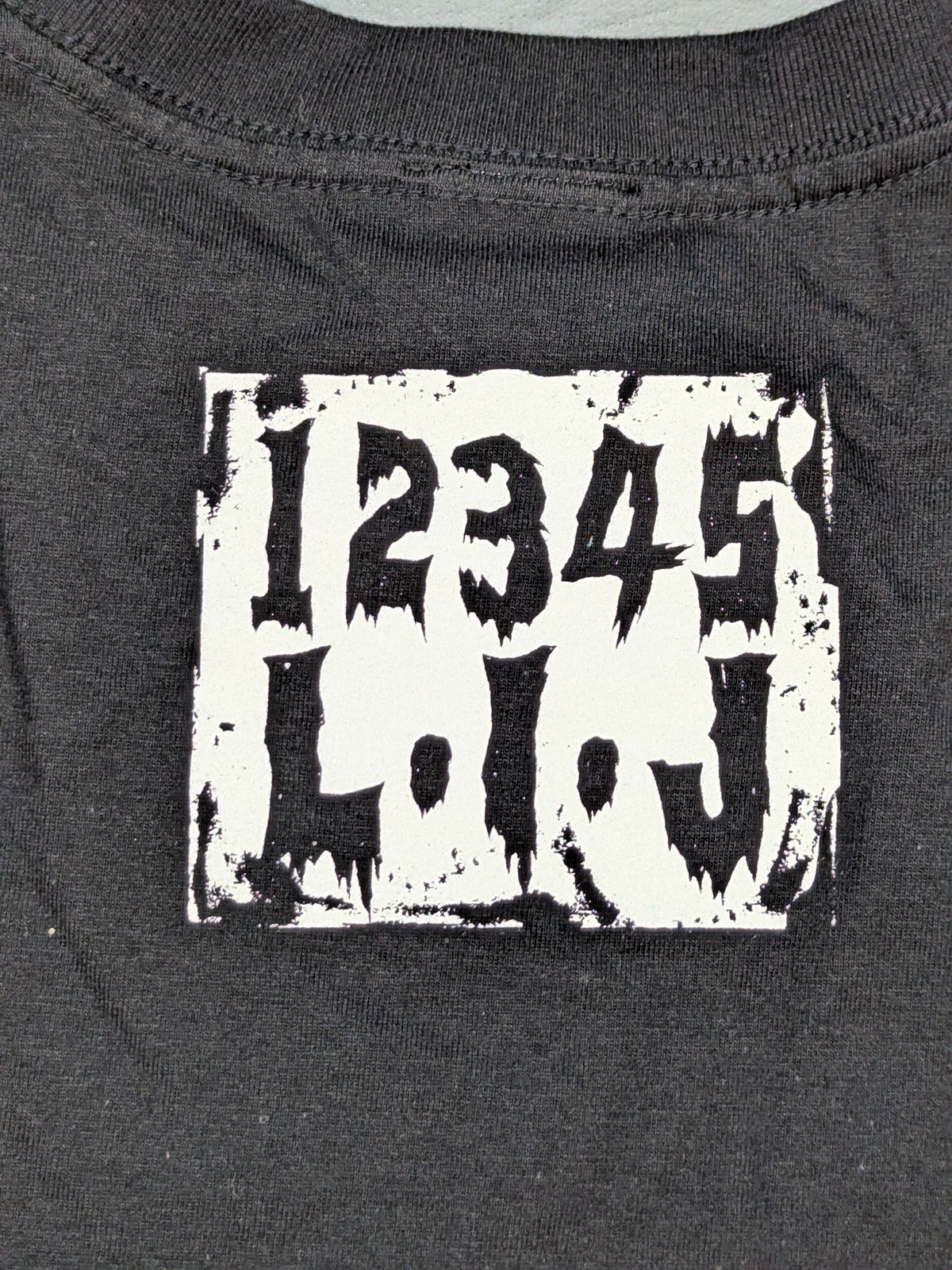 L・I・J「CINCO」Tシャツ②