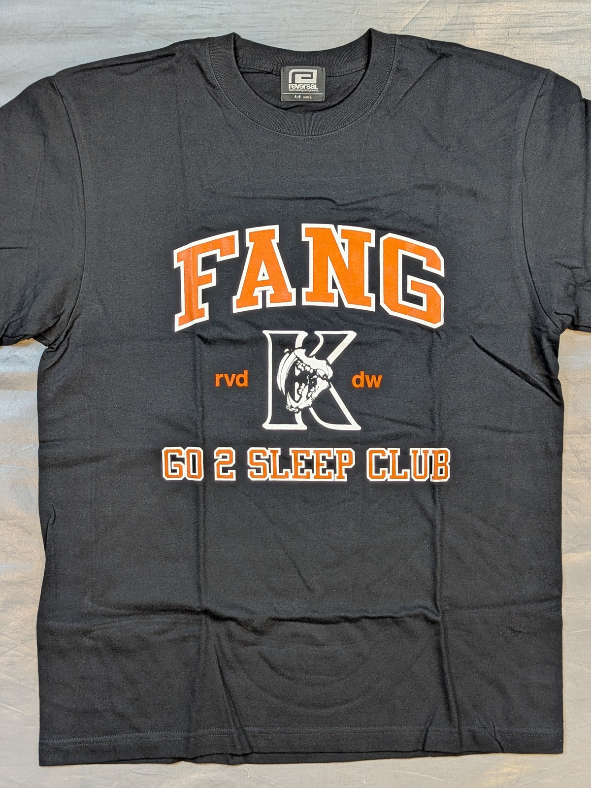 KENTA「FANG K」Tシャツ(ブラック×オレンジ)