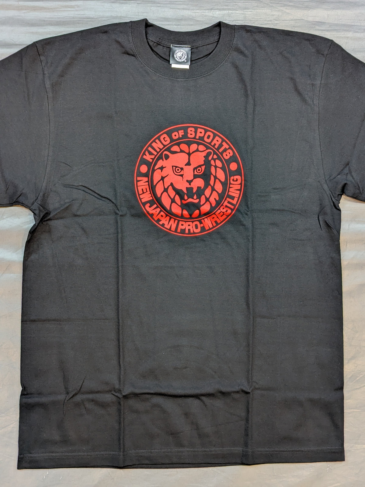 ライオンマーク Tシャツ(ブラック×レッド)