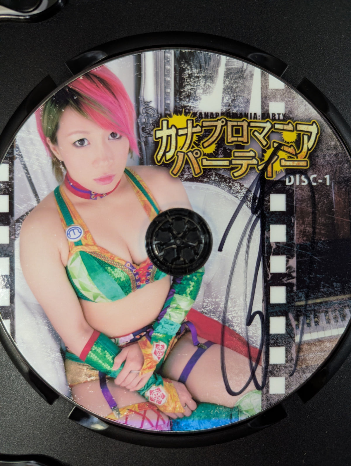 ★ ★ KANA (Asuka)  hand signed autograph  Kanapro Mania: Party