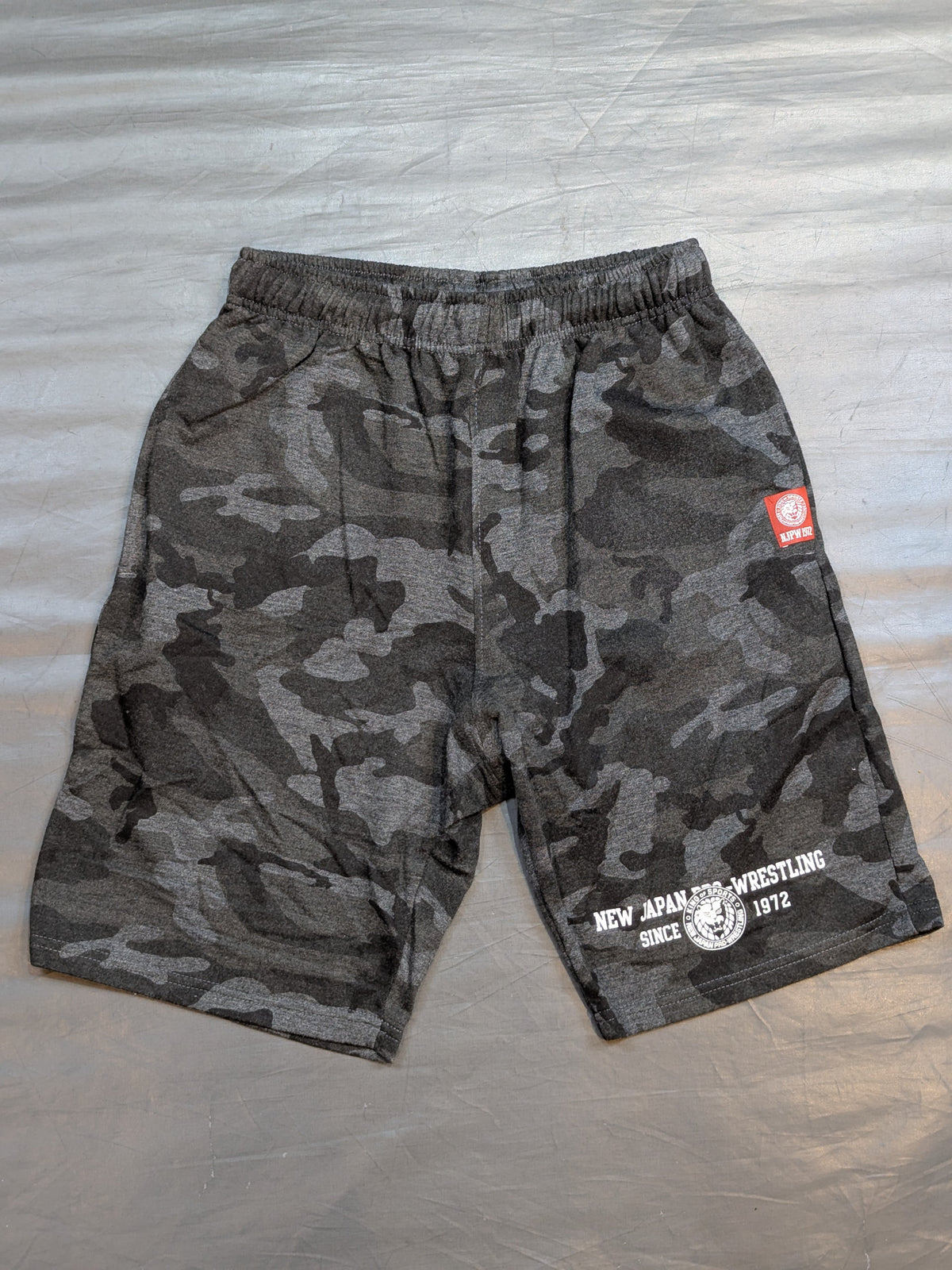 新日本プロレス×しまむら スウェットハーフパンツ③(グレー迷彩)