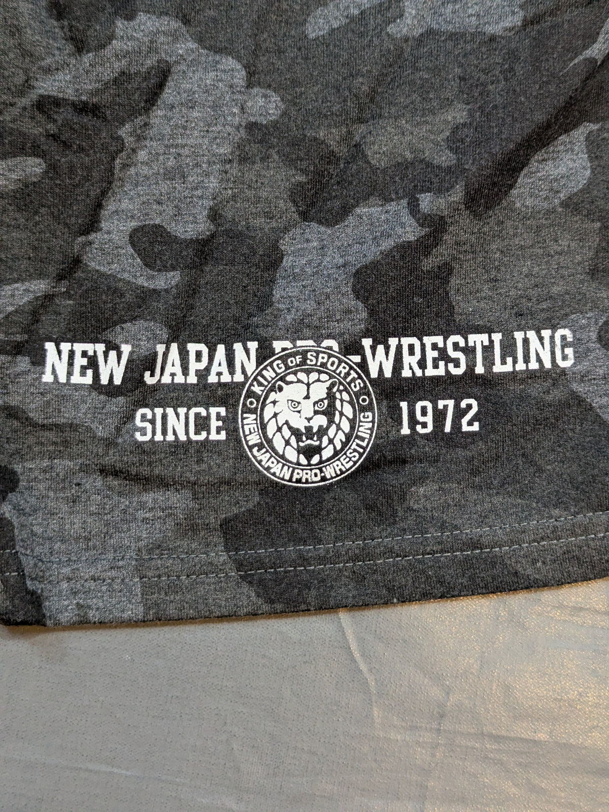 新日本プロレス×しまむら スウェットハーフパンツ③(グレー迷彩)