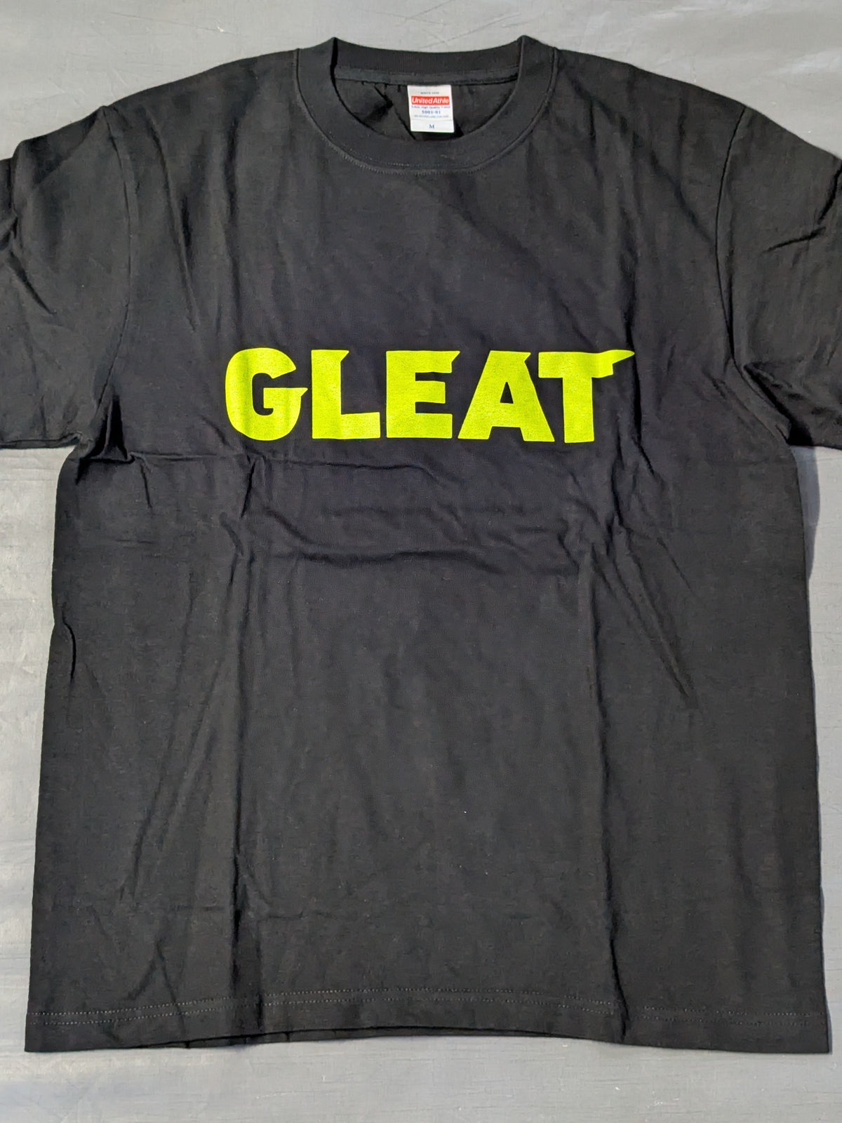 GLEAT ロゴ Tシャツ(ブラック×イエロー)