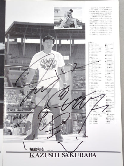 [10 fighters hand signed autograph ] UWF ROAD