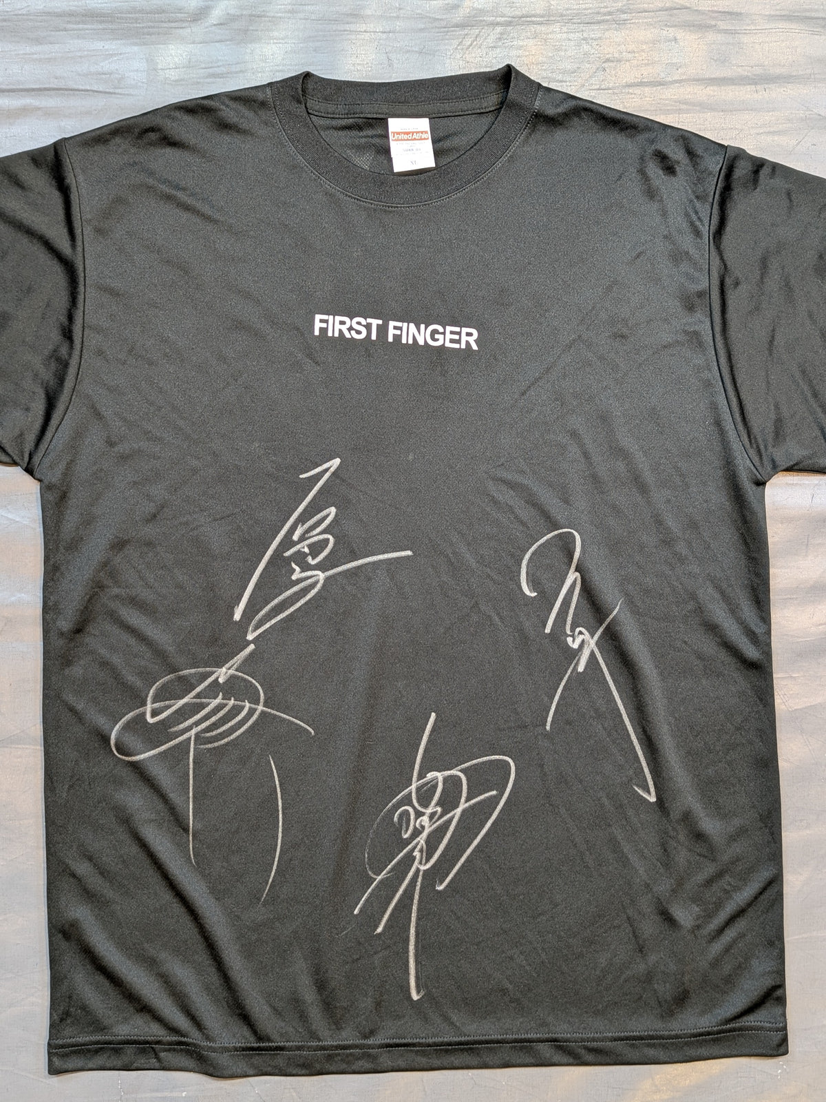 【4選手直筆サイン入り】MaxiMuM「FIRST FINGER」ドライTシャツ