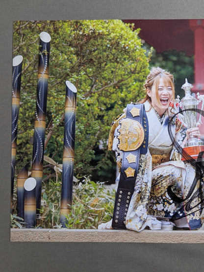 ★IWGP★ Mayu Iwatani  hand signed autograph  Stardom Pro-Photo  (C-2)