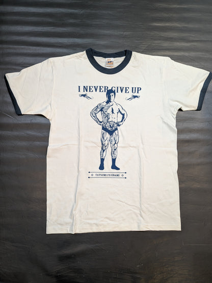 Tatsumi Fujinami  "I NEVER GIVE UP" Picture T-Shirt (White× Navy)