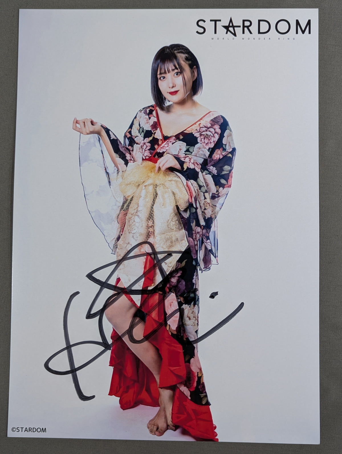 ひめか 直筆サイン入り スターダムポートレート(S-6)