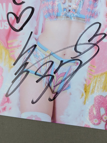 Mina Shirakawa  hand signed autograph  Stardom Pro-Photo  (Track 7)