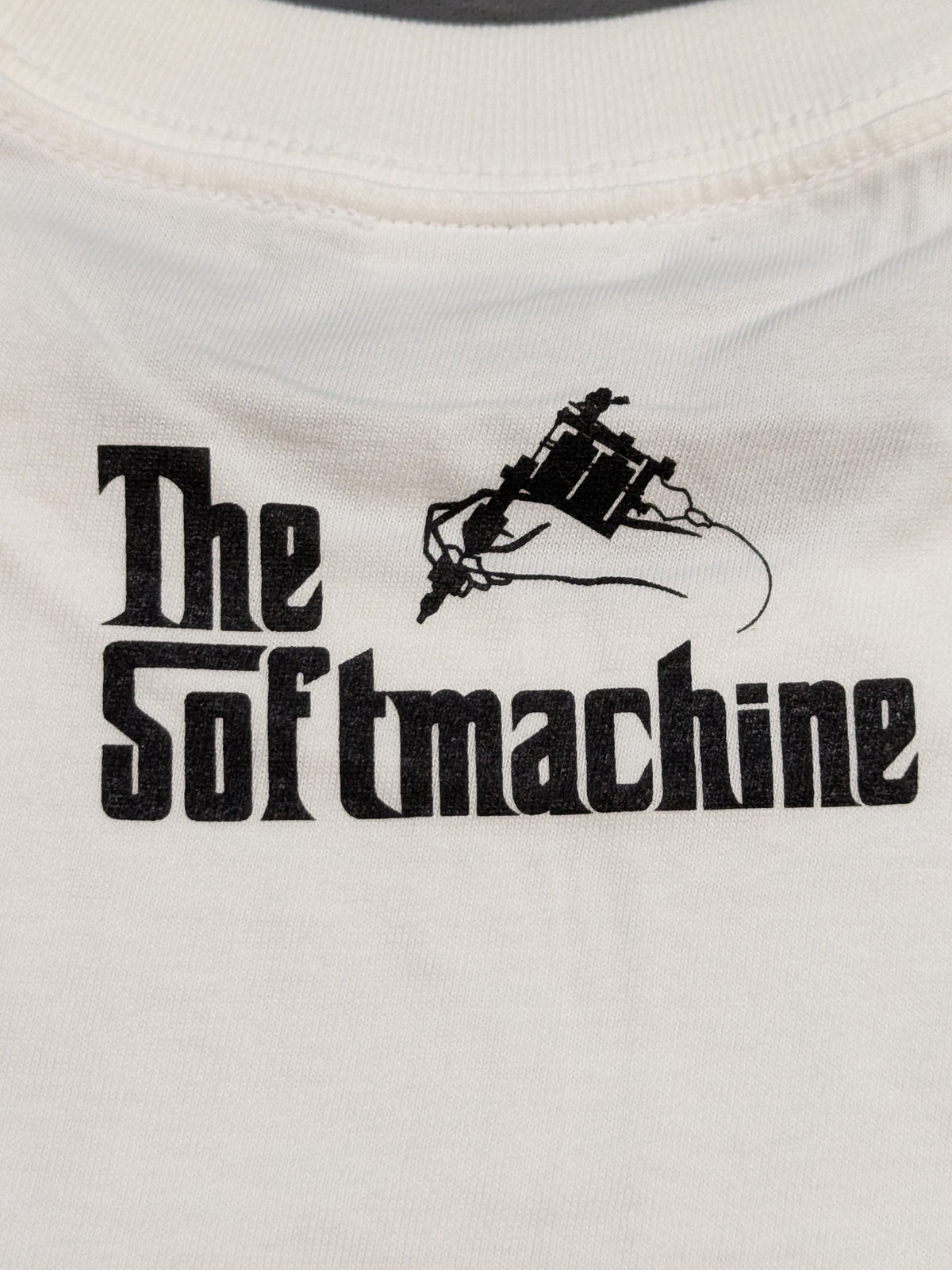 渡慶次幸平「The Softmachine」Tシャツ
