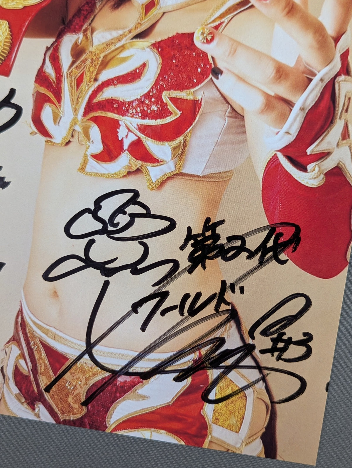 Utami Hayashishita  hand signed autograph  Marigold Pro-Photo  (B-8)