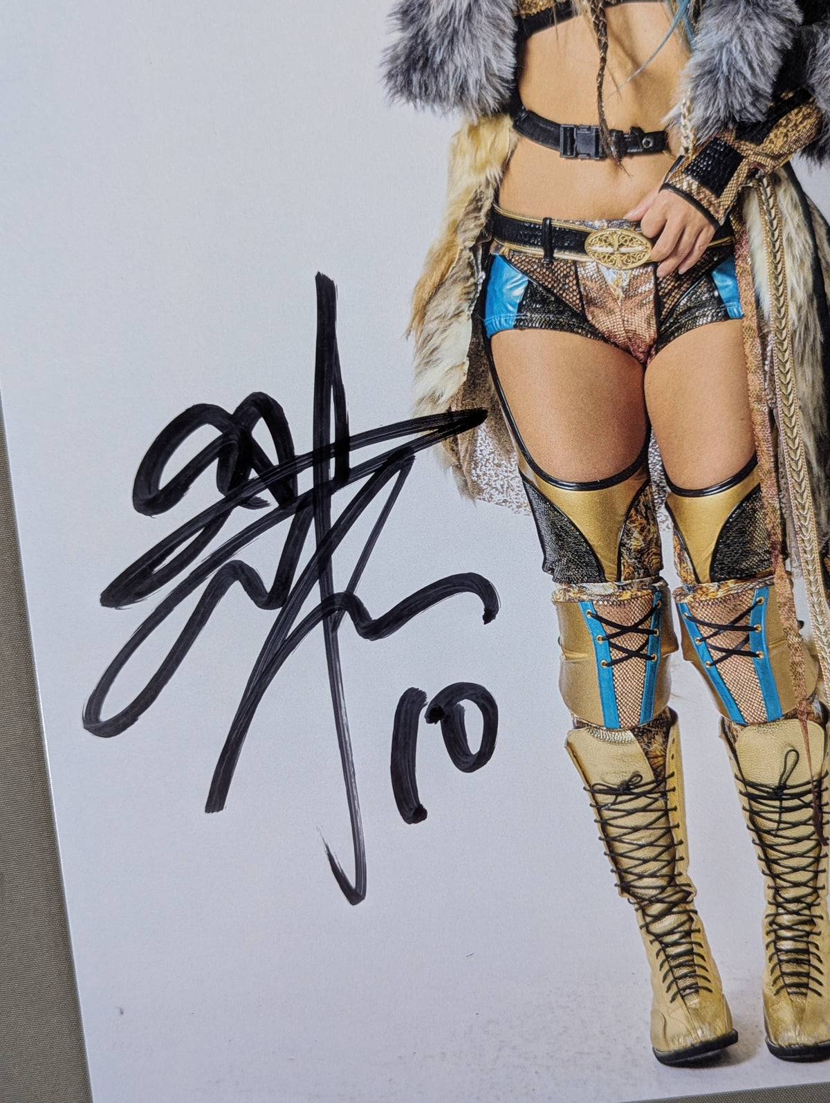 Giulia  hand signed autograph  Marigold Pro-Photo  (B-5)