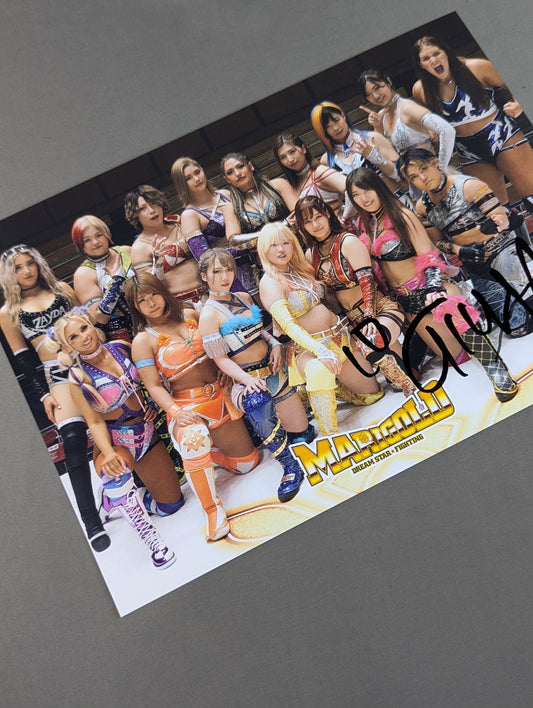ジュリア 直筆サイン入り マリーゴールド 集合写真ポートレート