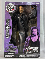 ☆WWE SHOP EXCLUSIVE☆ アンダーテイカー (黒ロングガウン) – 闘道館