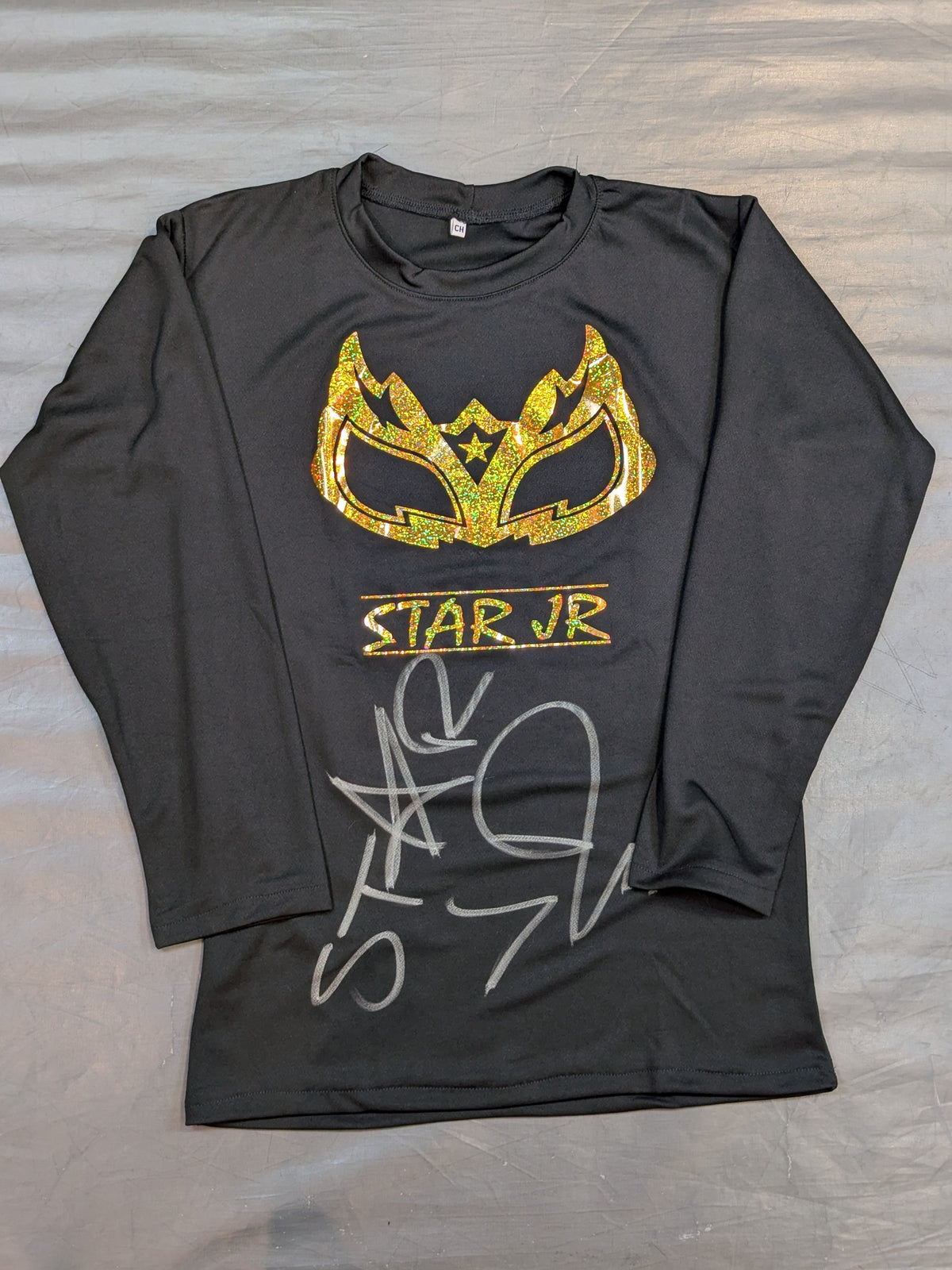 【直筆サイン入り】スター・ジュニア マスク柄ロングスリーブTシャツ(ブラック)