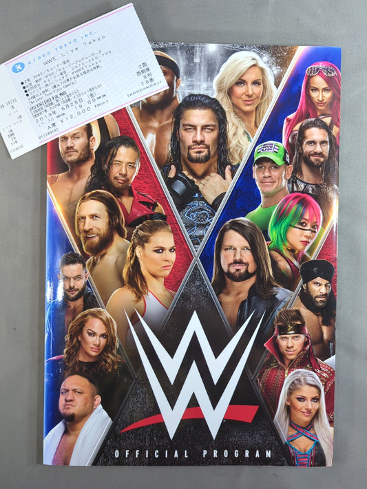 [With ticket stub] WWE OFFICIAL PROGRAM 2018(B)