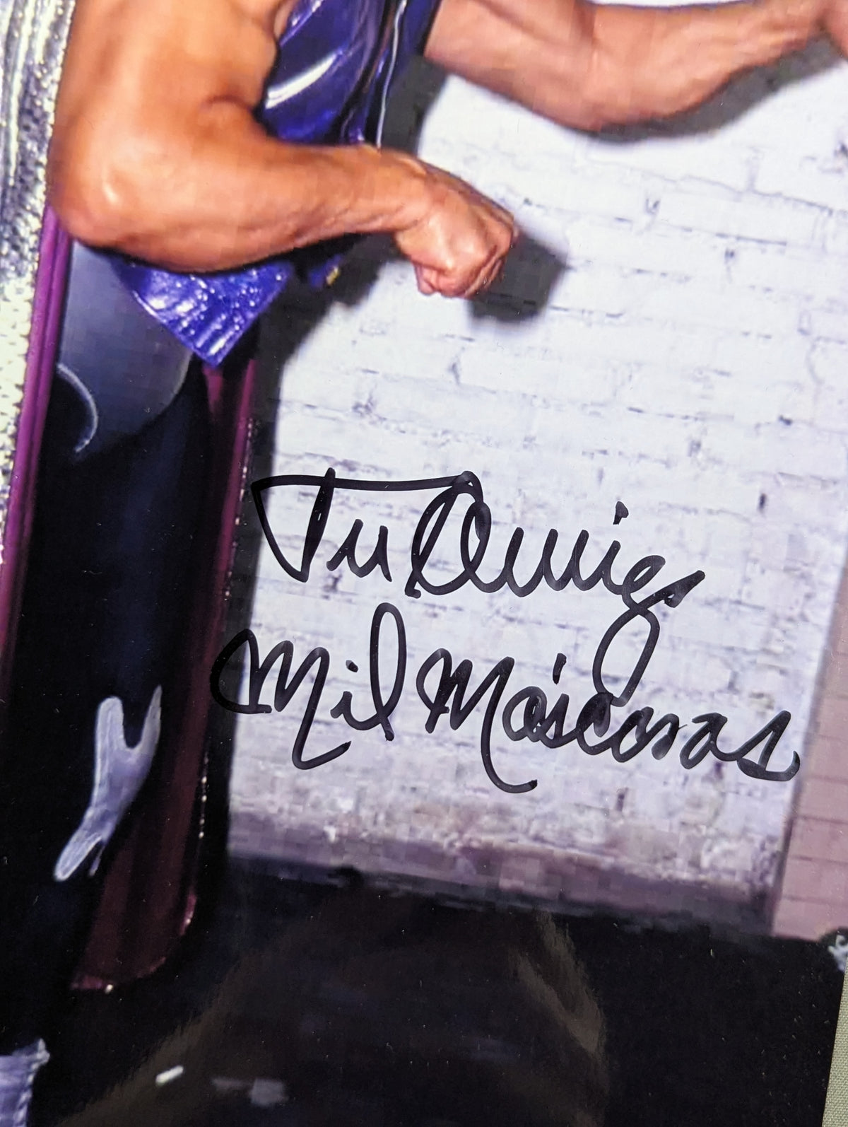 Mil Mascaras  hand signed autograph Pro-Photo  (1)