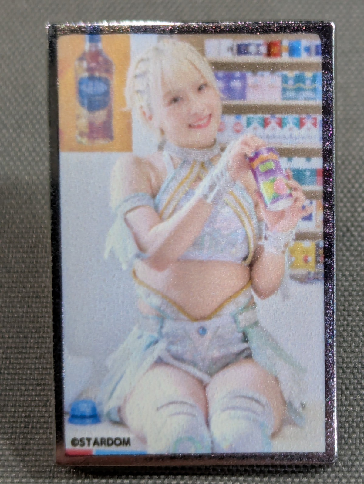 なつぽい メタルピンバッジ