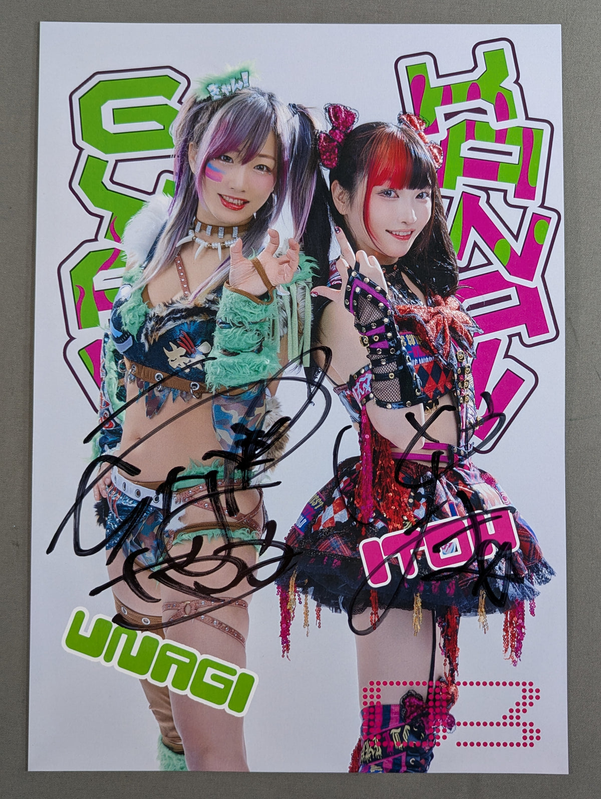 UNAGI SAYAKA &Maki Ito  2 hand signed autographs  Pro-Photo (1)