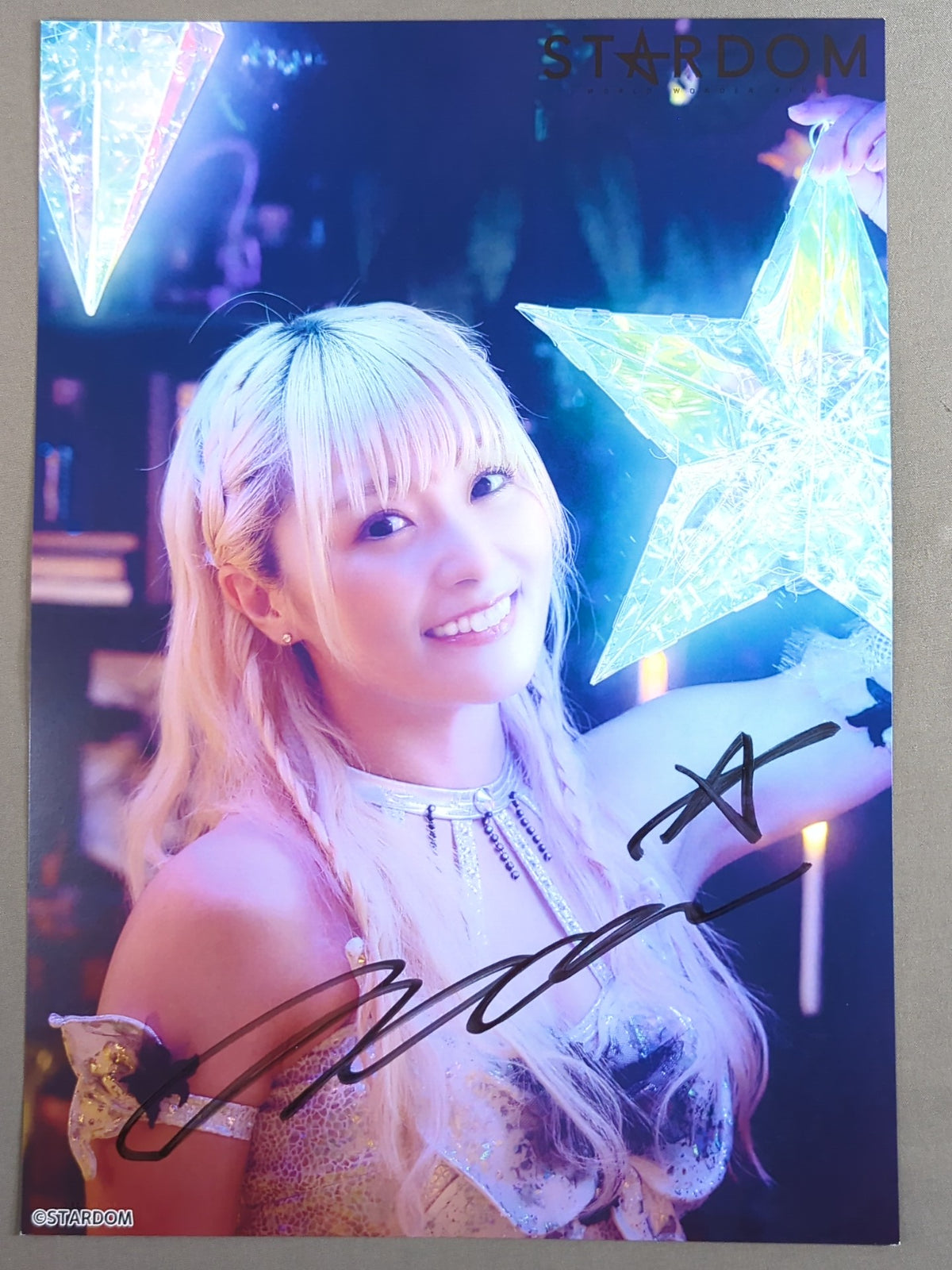 なつぽい 直筆サイン入り スターダムポートレート(T-6)