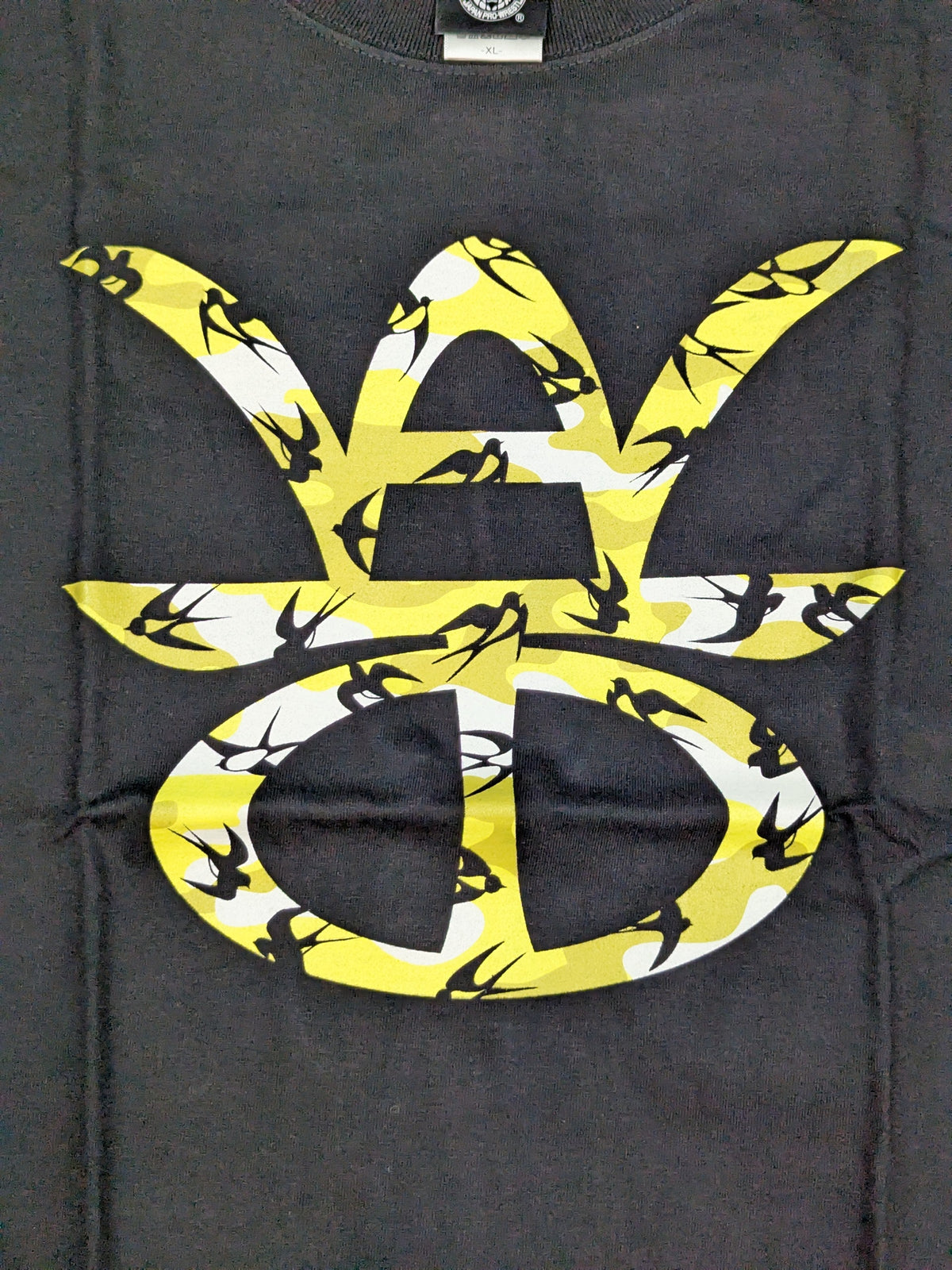 Master Wato  "WATO" T-shirt (2) (Black× Yellow)