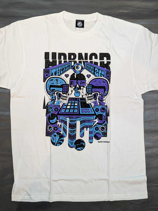 エル・ファンタズモ「HDBNGR」イラストTシャツ(ホワイト)