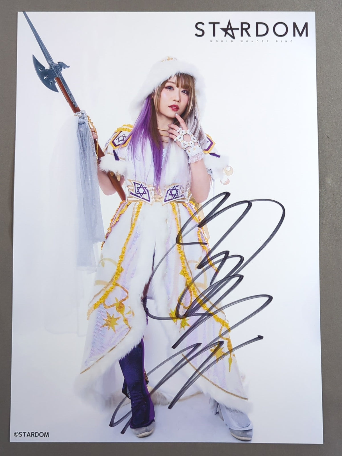 中野たむ 直筆サイン入り スターダムポートレート(H-9)