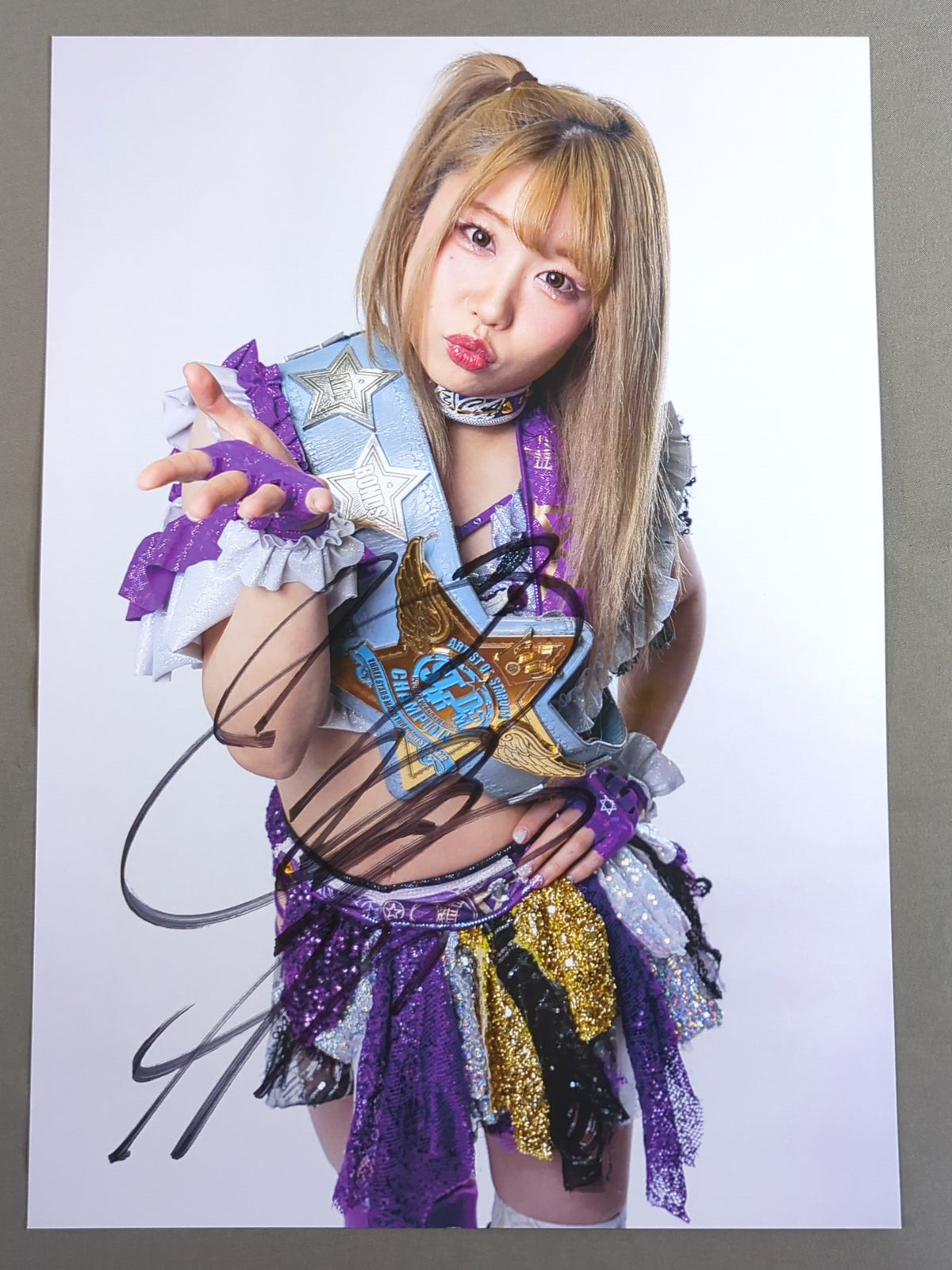 中野たむ 直筆サイン入り スターダムポートレート(J-3)