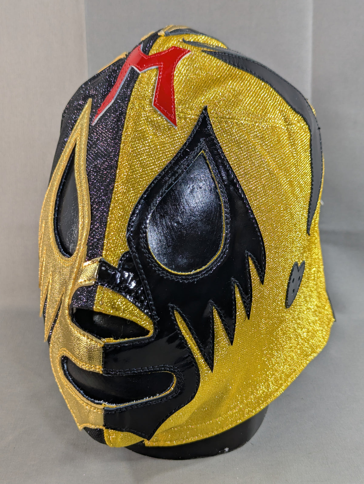 Mil Mascaras 