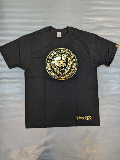 新日本プロレス×久米繊維 ライオンマークTシャツ(ブラック×ゴールド)