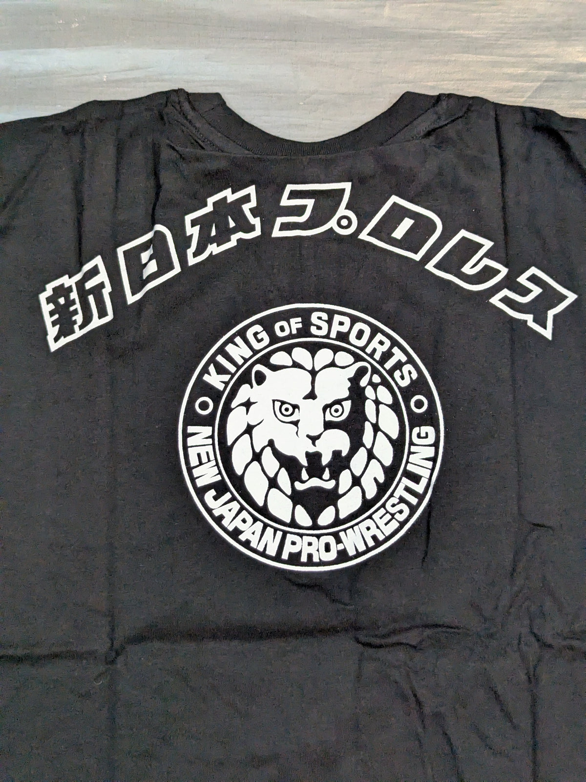 New Japan Pro Wrestling × Shimamura Lion Mark  T-Shirt (Black×White)