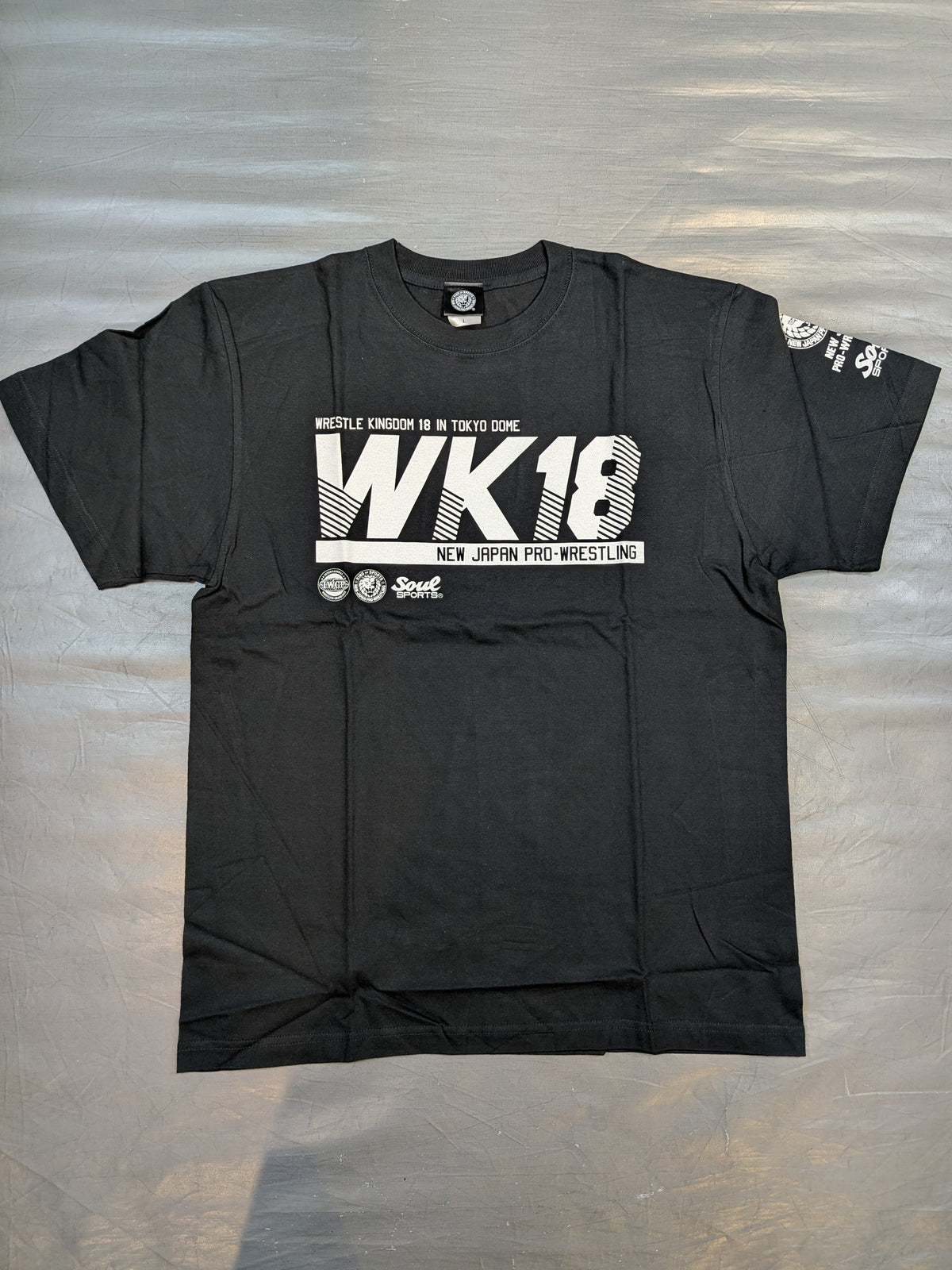 WRESTLE KINGDOM 18 大会記念「SOUL SPORTS」Tシャツ