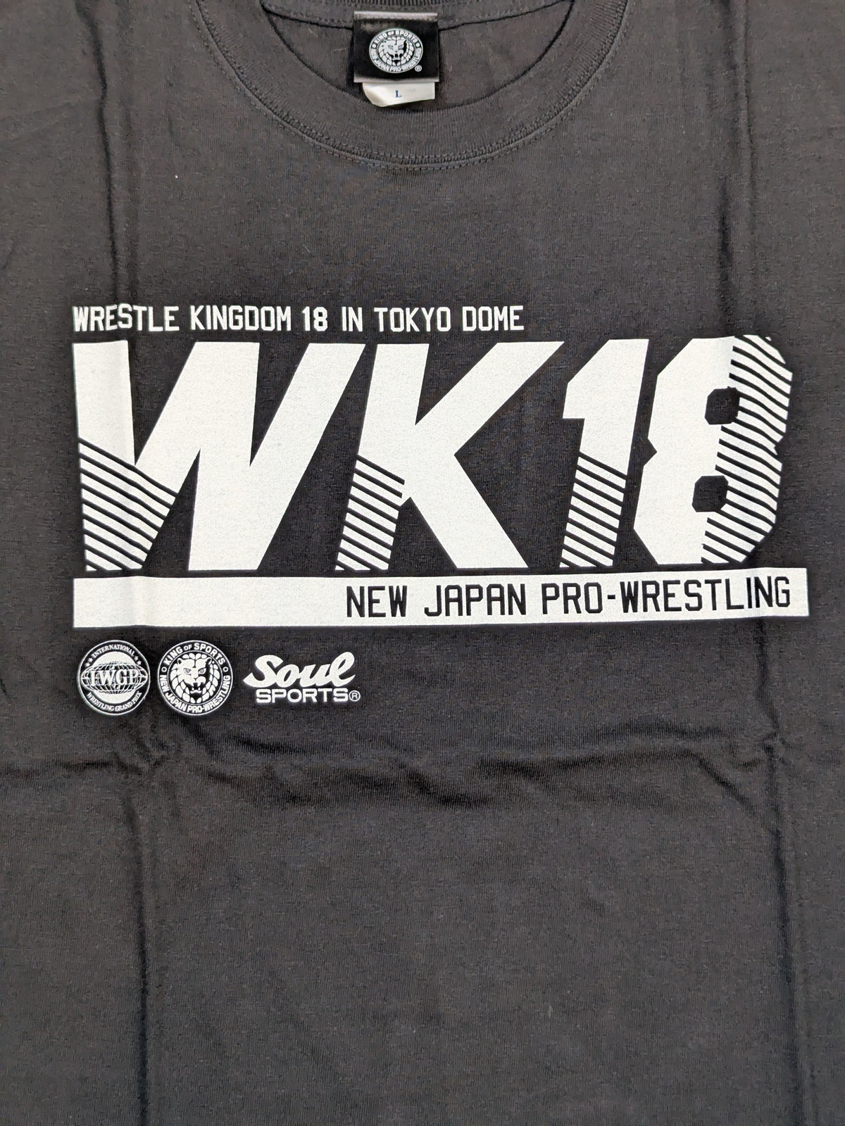 WRESTLE KINGDOM 18 大会記念「SOUL SPORTS」Tシャツ