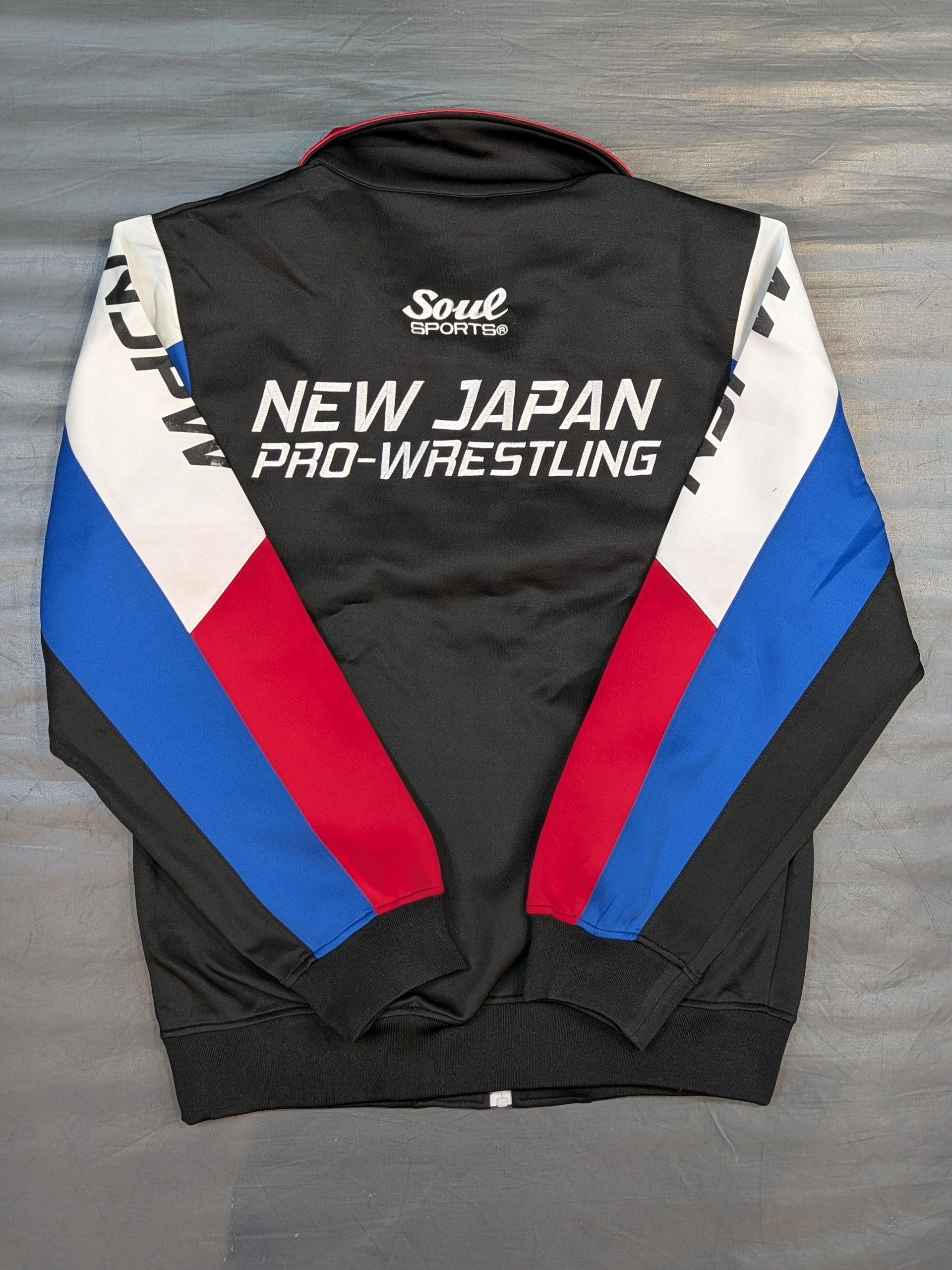 新日本プロレス×SOUL セットアップジャージ(2024/ブラック×ホワイト
