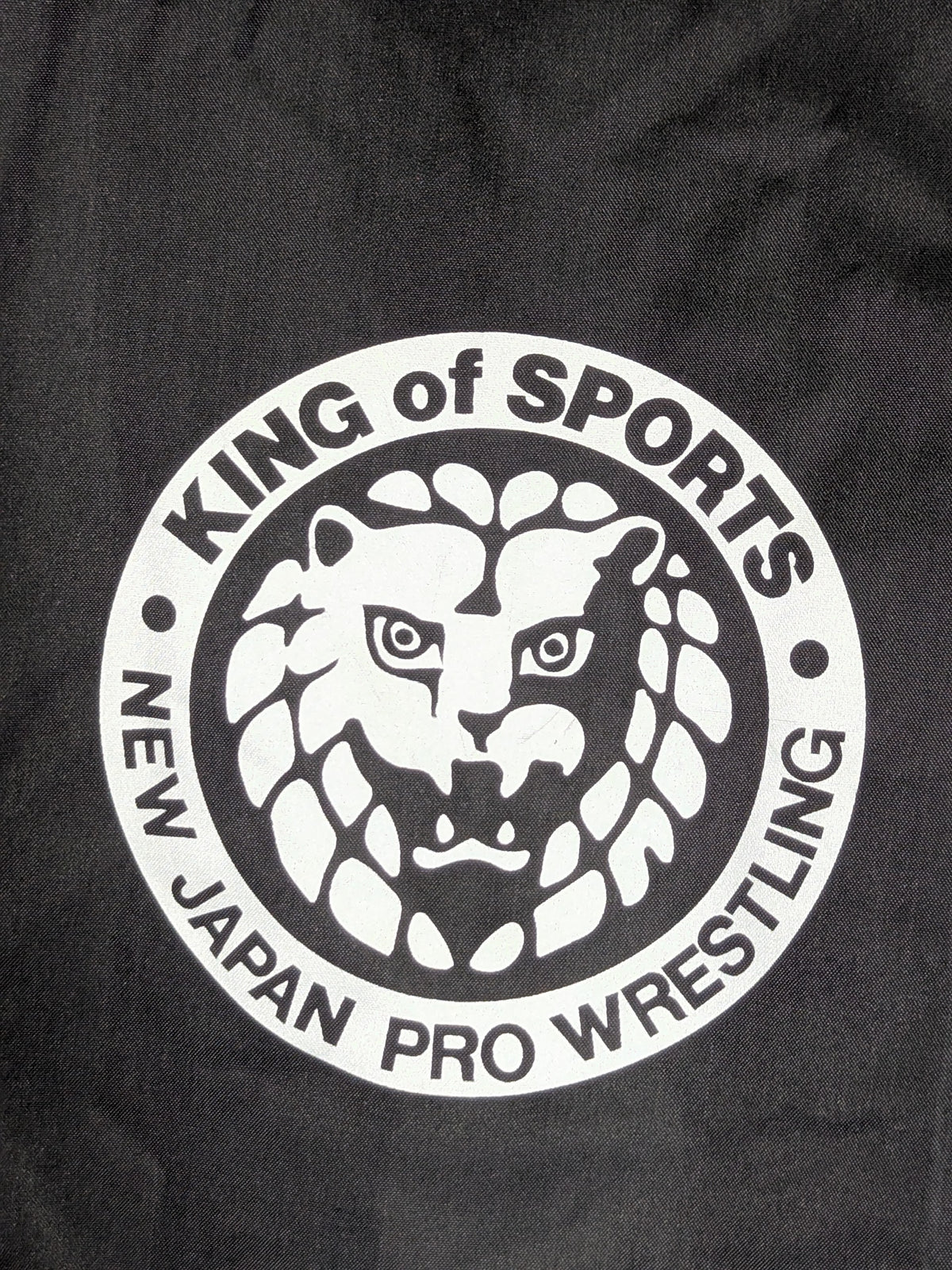 [Great Muta hand signed autograph] New Japan Pro Wrestling 'NEW JAPAN WRESTLERS' Bench Coat
