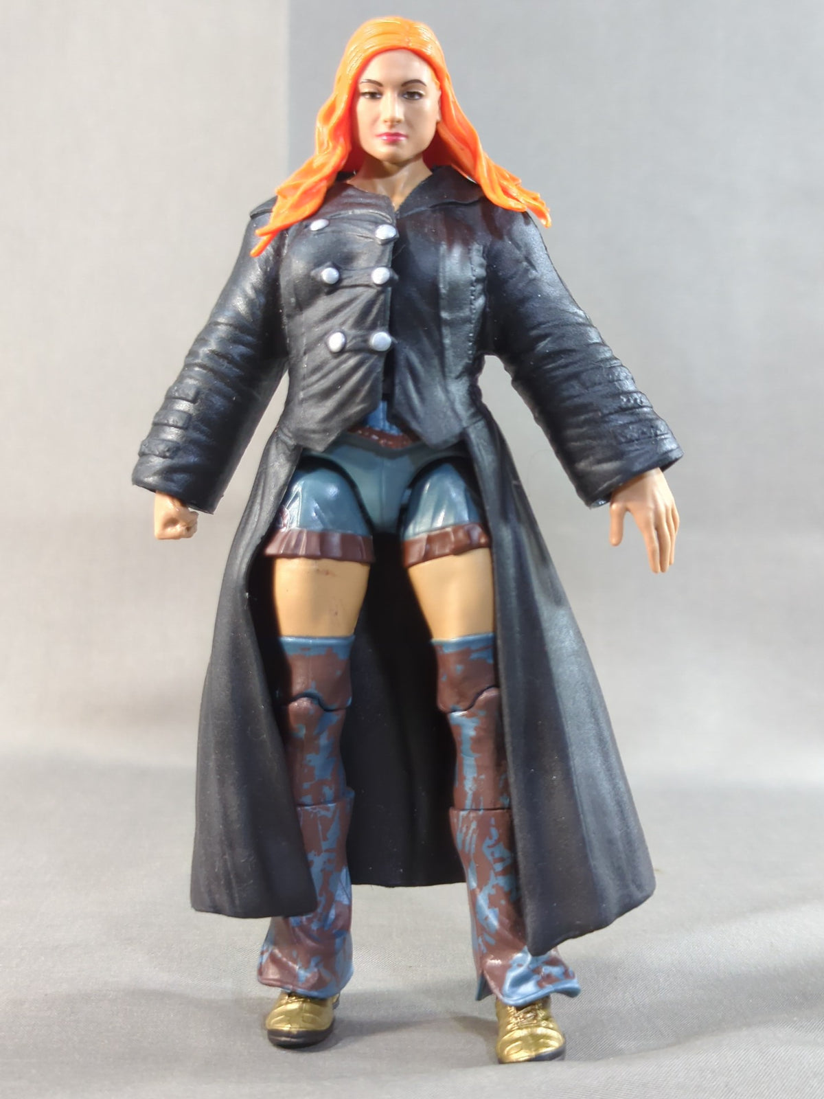 Becky Lynch (Longcoat)