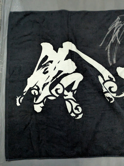 【hand signed autograph】 Suzuki-gun "flag wind" bath towel