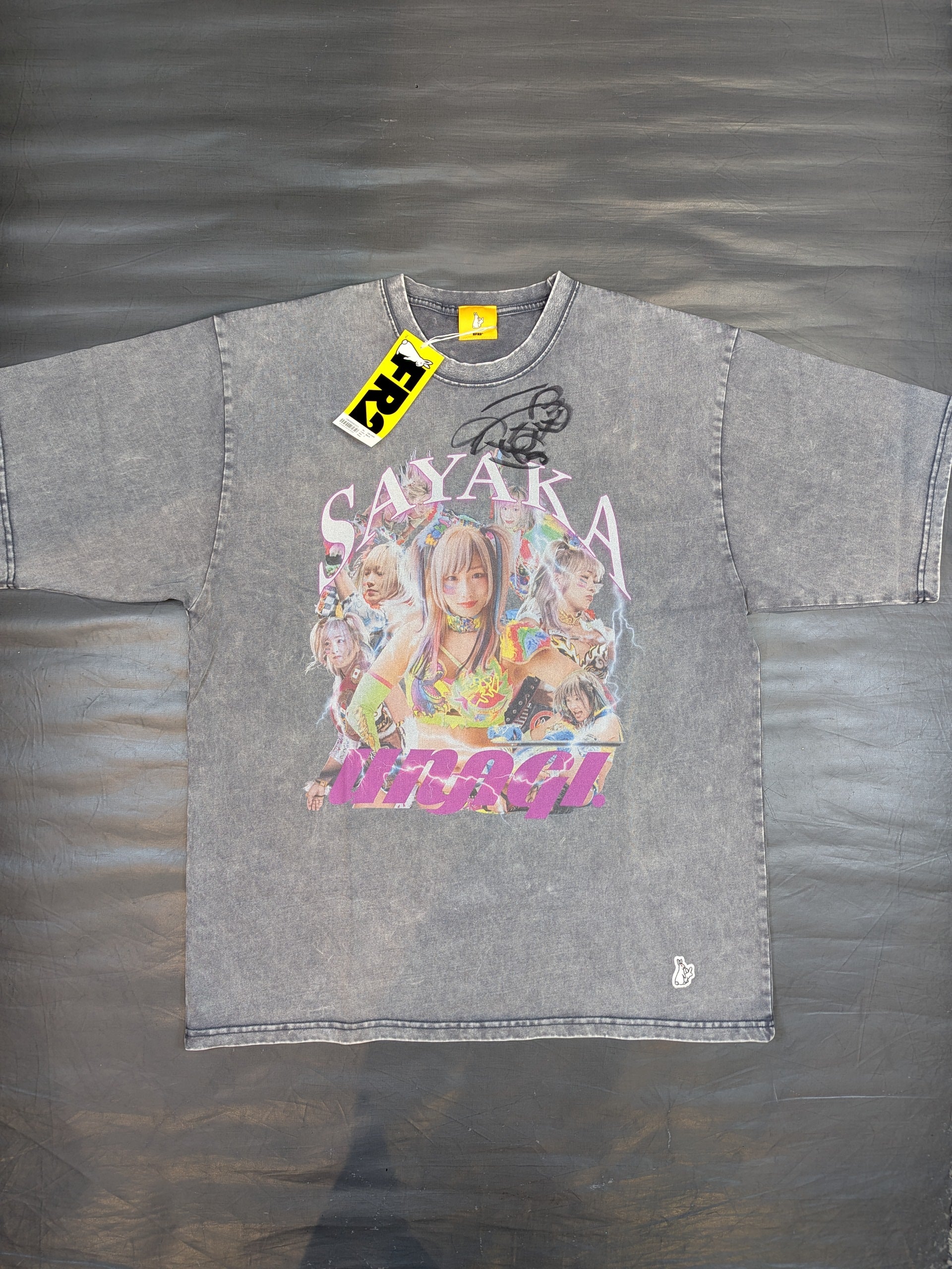 直筆サイン入り】ウナギ・サヤカ×#FR2 コラボTシャツ(グレー) – 闘道館