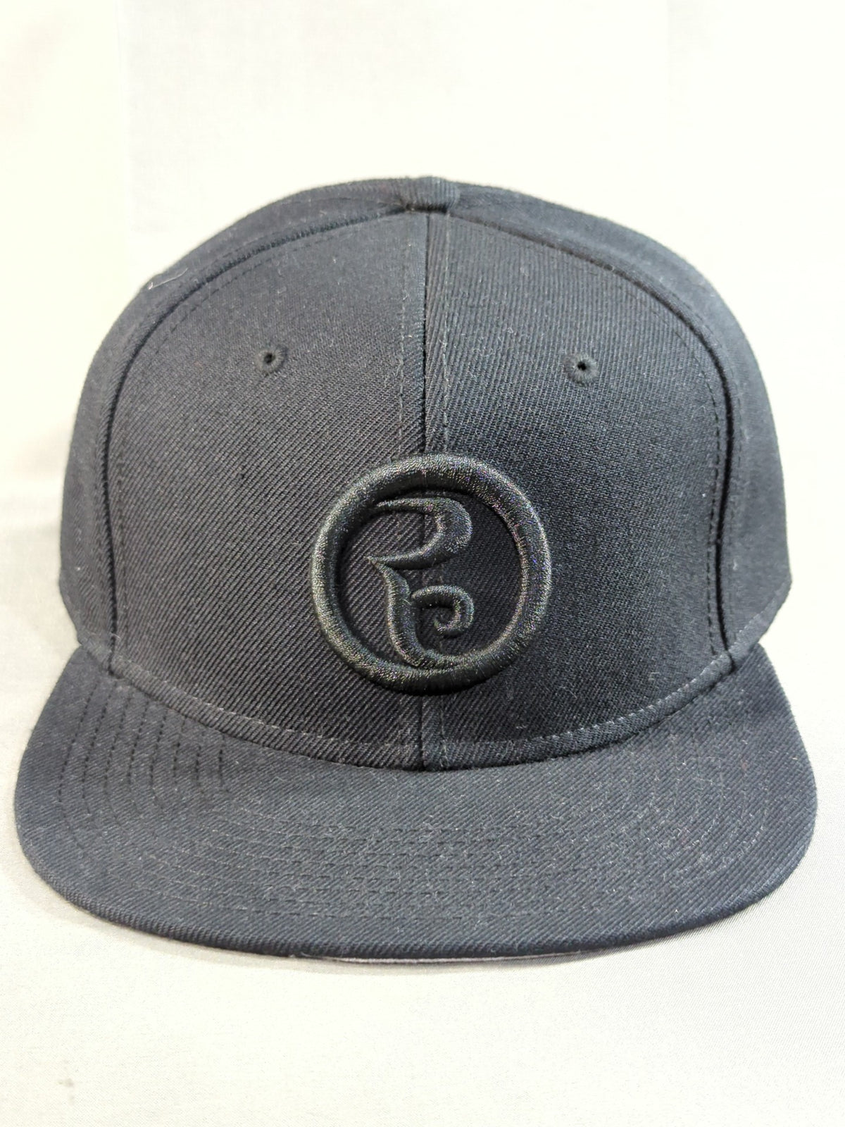 ROLLING CRADLE Logo Cap (2) (Black×Black)