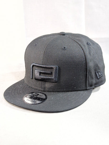 reversal × NEW ERA(R) 9FIFTY(TM) "BIG MARK" Snapback Cap