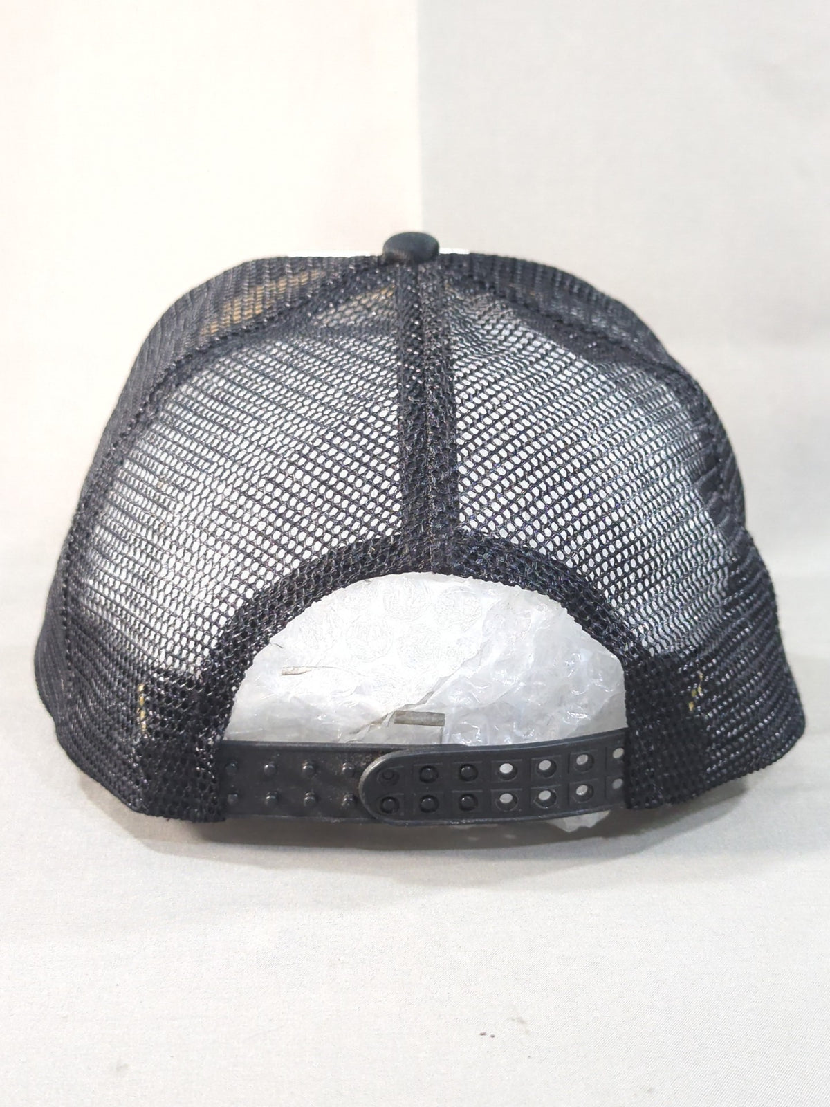WWE Logo Mesh Cap (Black× White)