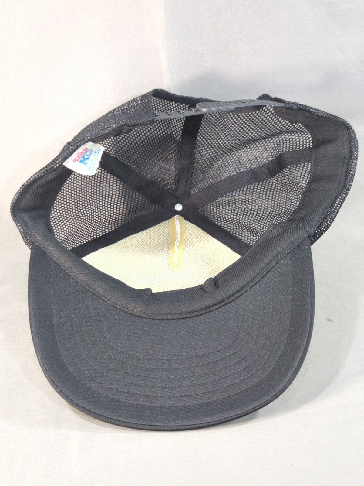 WWE Logo Mesh Cap (Black× White)