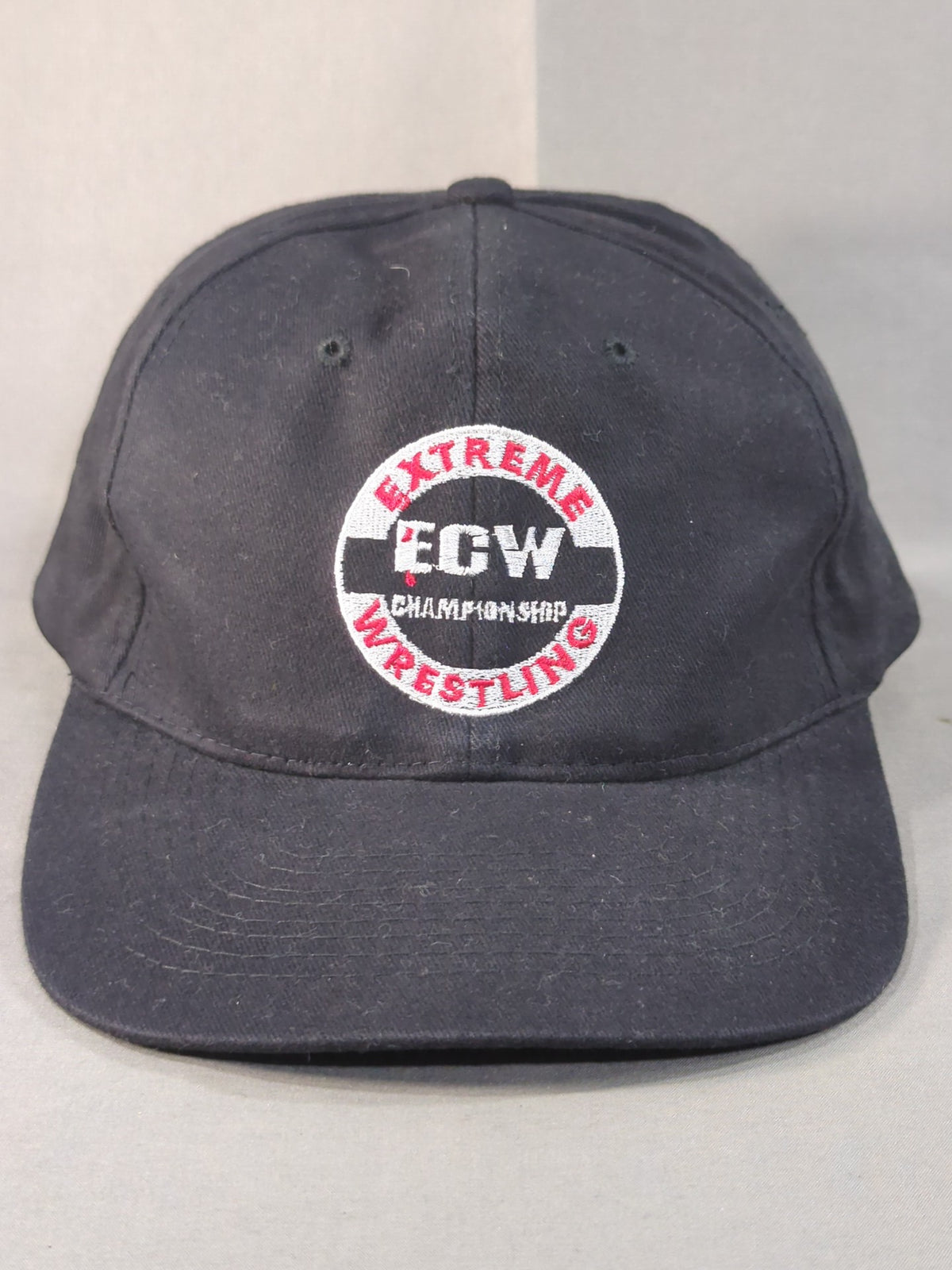 ECW 刺繍ロゴキャップ(ブラック)