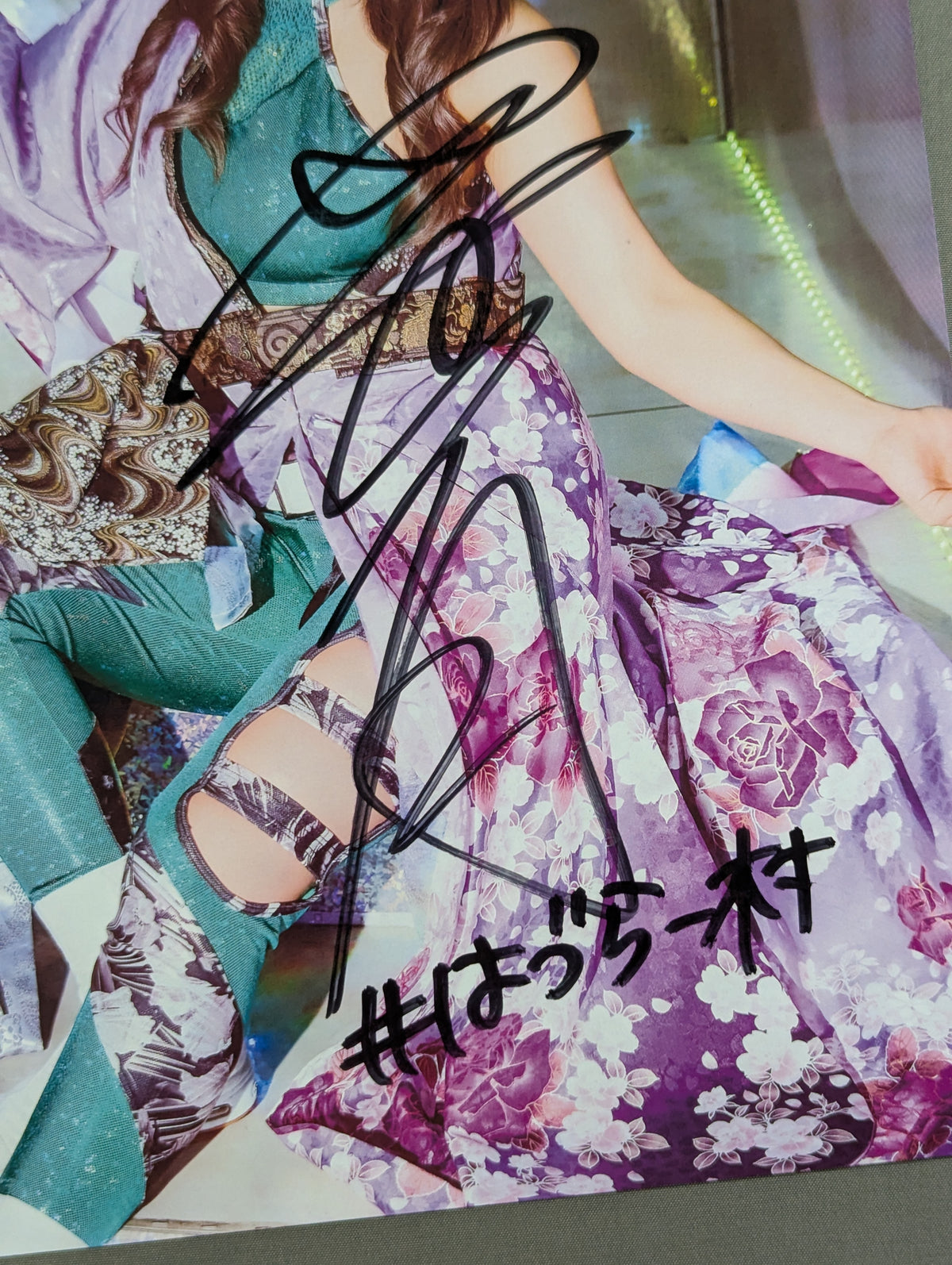 Hazuki hand signed autograph Stardom Pro-Photo (G-6)