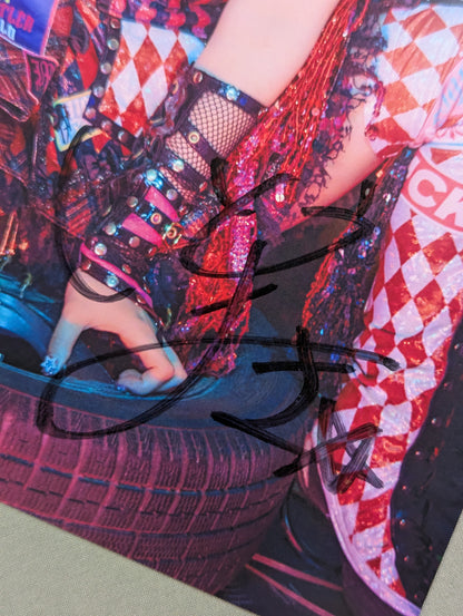 Maki Ito  hand signed autograph  Stardom Pro-Photo  (A-4)