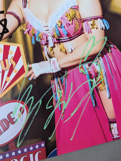 Mina Shirakawa  hand signed autograph  Stardom Pro-Photo  (P-8)