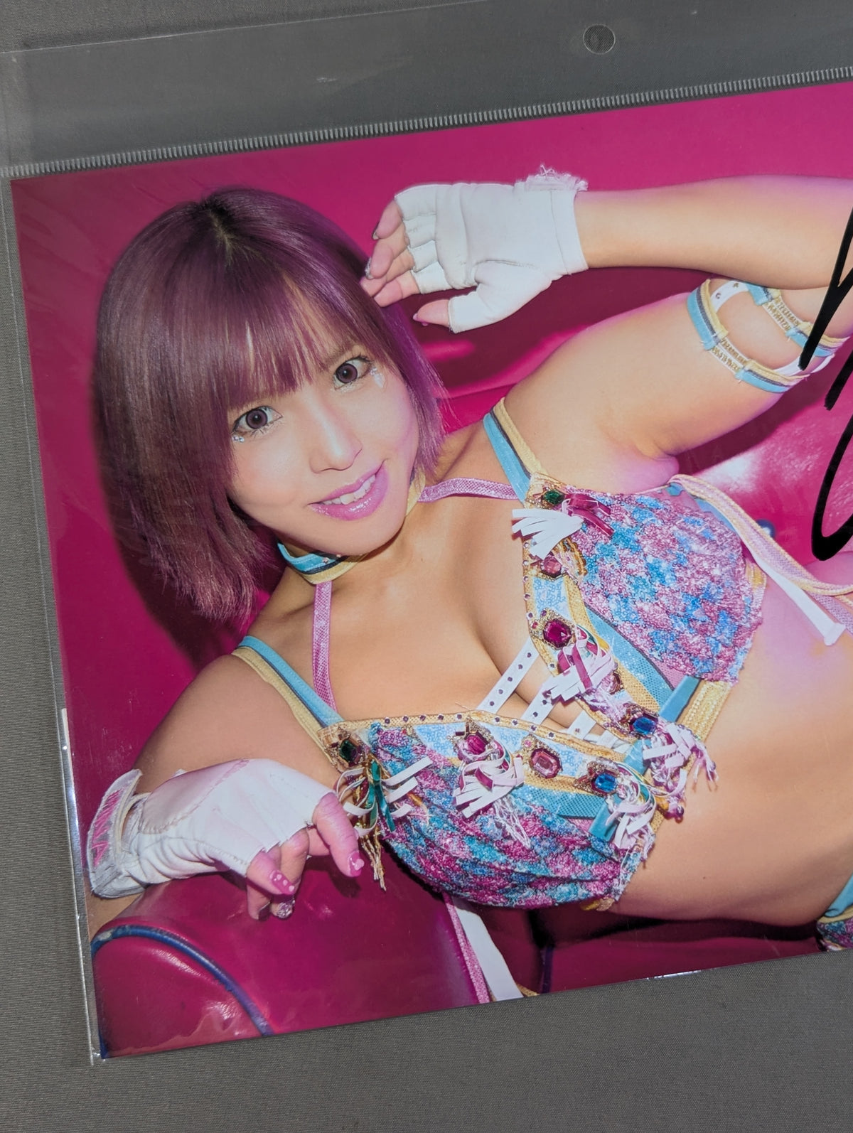 Mina Shirakawa SPG Lying Down Pro-Photo 