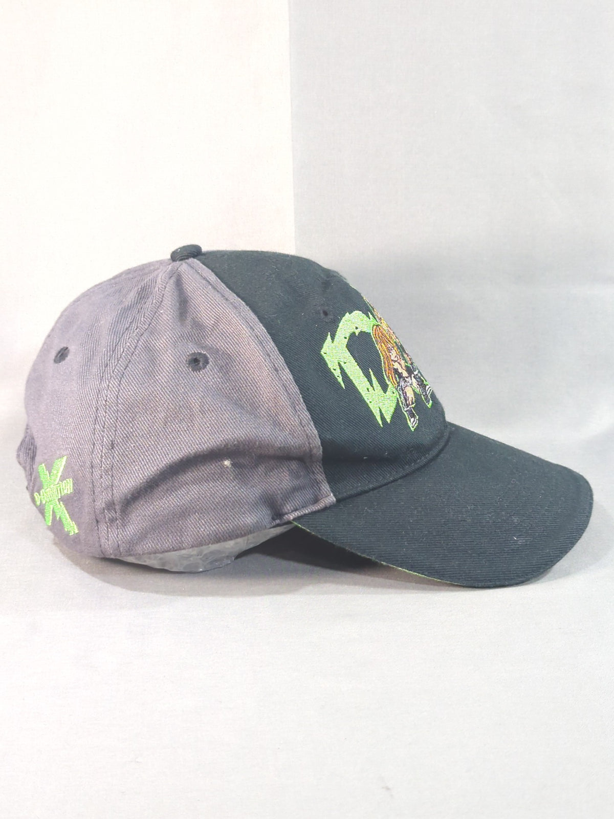 D-GENERATION X Illustration Cap (1) (WWE/Black × Gray)