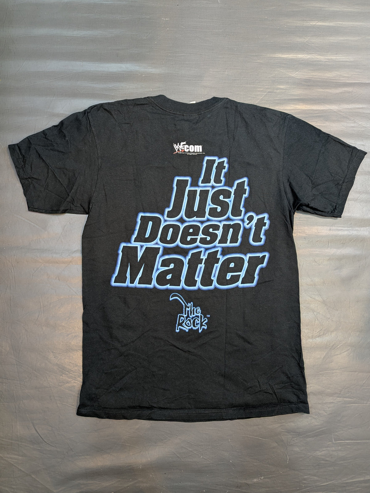 ザ・ロック「It Doesn't Matter」Tシャツ(WWF(2000) / ブラック)